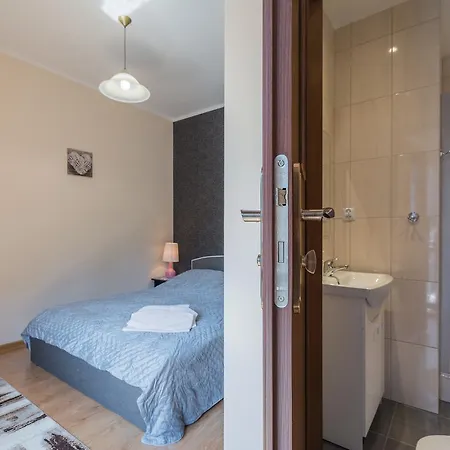 ベッド・アンド・ブレックファスト Hamernik 3*